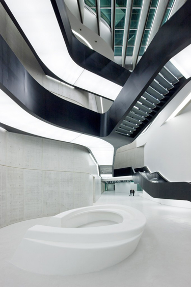   (ZAHA HADID) - MAXXI MUSEUM